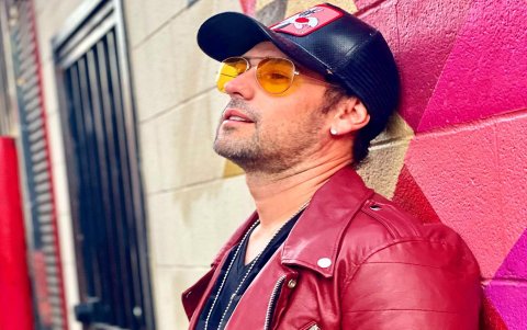 Tinto, natural de Manizales, radica hace varios años en California.