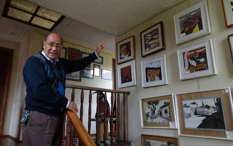 Casa adentro. El lado artístico de Vanegas se evidencia en una serie de cuadros que ha ejecutado.