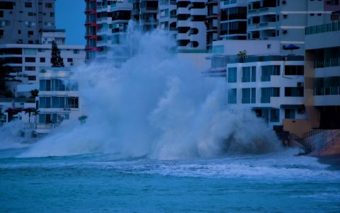 Así fueron las olas durante el pasado oleaje en Salinas.