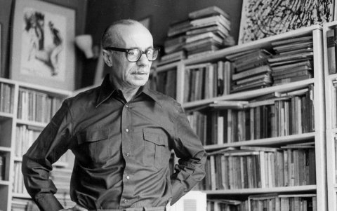 Testimonio. El escritor Ernesto Sábato, en una foto de archivo en la biblioteca de su casa.