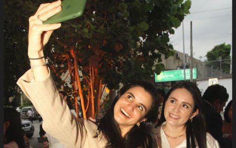 Stefany Salvatierra y Melisa Tucunango.