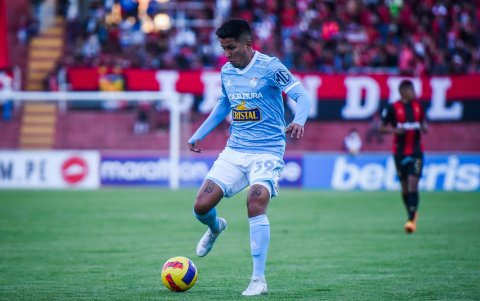 Joffre Escobar sigue con su carrera en ascenso en Perú.