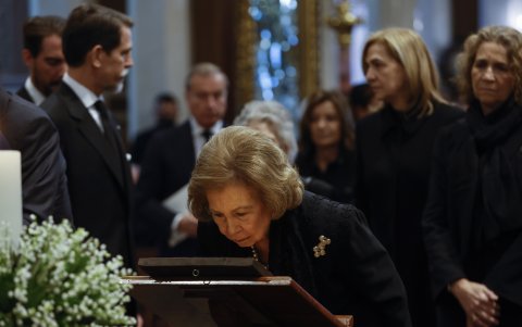 Sofía besó una foto de su hermano.