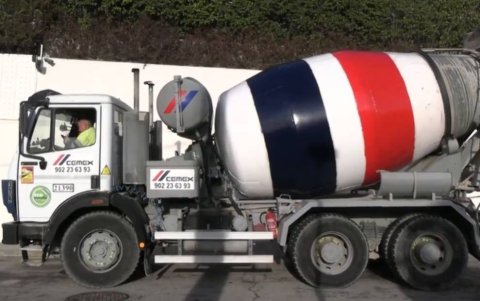 Este es el camión que la mañana del 17 de enero se vio en los exteriores de la casa de Shakira.