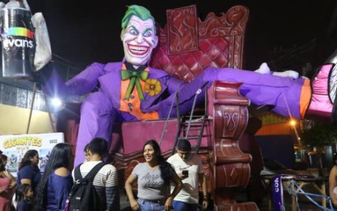 Para poder tomarse una foto con el Joker, la ‘pipol’ hacía colas de más allá de una cuadra.