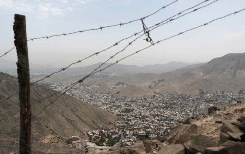 Muralla de más de cuatro kilómetros que divide La Molina y Villa María del Triunfo