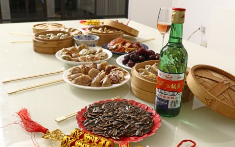 Los platos de comida que se sirven dependen de la región en donde estén.