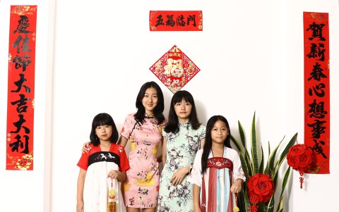 Estos son dos estilos de vestimenta tradicional llamadas Han fu.