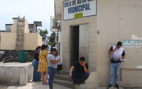 Los familiares de la fallecida aún se encontraban, hasta el mediodía de este 21 de enero, en la morgue.