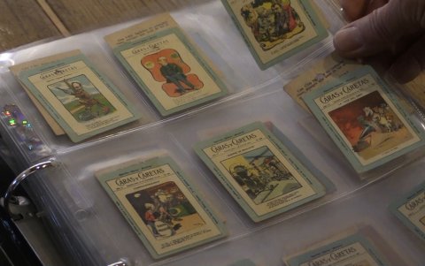 increíble 
La casa del artista rosarino la ha convertido en un  museo donde ha podido  exhibir tantas colecciones de estampas, algunas datan desde hace 150 años.