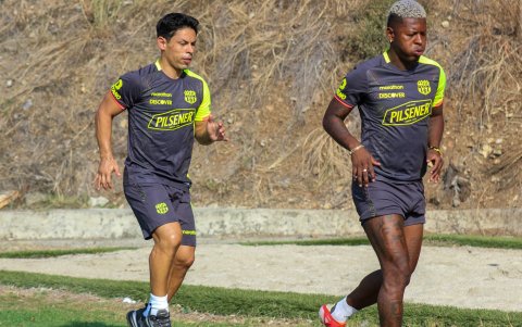Matías Oyola (i) ya entrenó para formar parte de la Noche Amarilla.