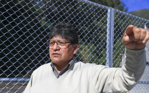 El habitante del barrio La Gasca, Patricio Sanguña, habla durante una entrevista con Efe el 23 de enero de 2023 en Quito (Ecuador).