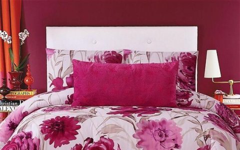 Los colores fuertes también son para el dormitorio