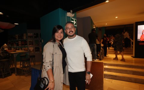 Joyce Espinoza y Gabriel Paredes.