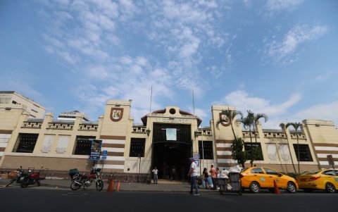 Una de las entradas al Mercado Central.