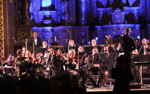 La Orquesta Sinfónica Nacional  interpretó temas nacionales, apropiados para la ocasión.