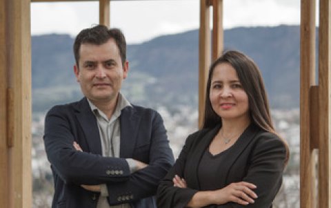 HolgerCuadrado y Alicia Rivera, de la UTPL.