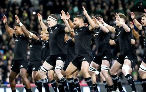 Los All Blacks son mundialmente conocidos por el haka, un baile ancestral que los identifica y es todo un espectáculo. Además de que son la selección de rugby más temida.