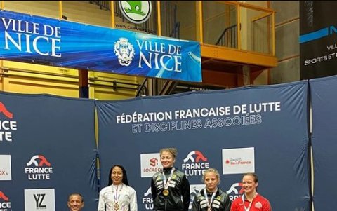 Luisa Valverde (i) empezó ya hace más de una semana su año de competencias. Fue plata en los 57 kg del Grand Prix de Francia ‘Henry Deglane’.