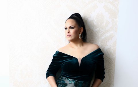 Dice que Troi no es el mismo hombre con el que ella se casó.