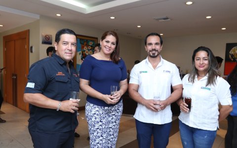 John Garaycoa, Rocío Serrano, Jonathan Parra y Manuela Osorio.