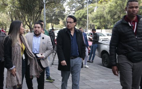 En una entrevista, el exlegislador Fernando Villavicencio dejó entrever que será candidato.