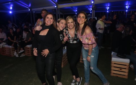 Dunny Villavicencio, Marcela Echeverría, Cecilia Bayas y Gisella Pesantes.