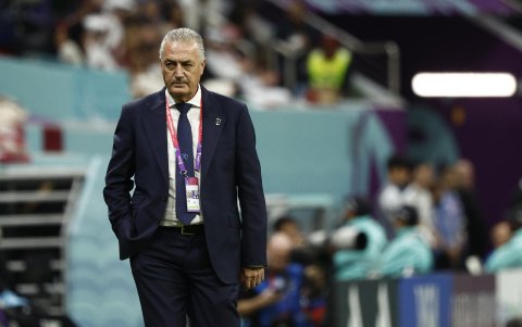 El técnico Gustavo Alfaro reclama valores pendientes a la Ecuafútbol.