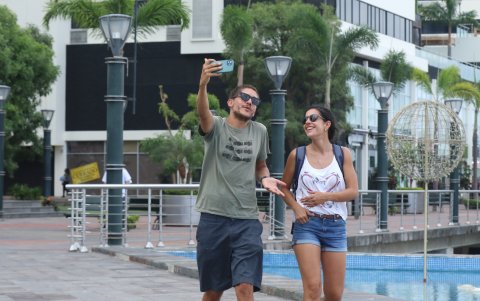 Aprovecharon para grabar contenido para su canal