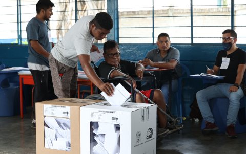 2. Asistencia  Debían estar acompañados por un familiar