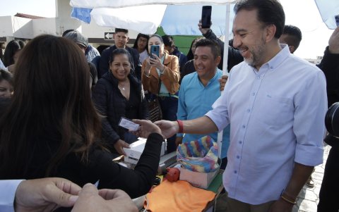 Pabel Muñoz durante su votación.