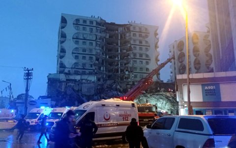 Autoridades turcas han solicitado ayuda internacional para hacerle frente a la emergencia.