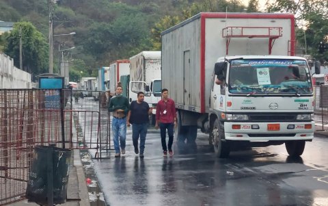Siguen llegando las urnas desde los distintos cantones al CNE Guayas