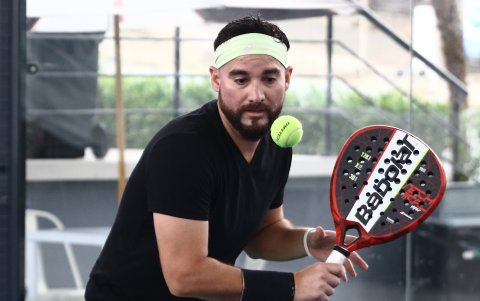 Carlos Gálvez encontró en el pádel una nueva pasión y un negocio rentable.