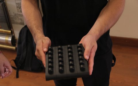 Los sensores con sistema óptico de captura inalámbrica funcionan con un giroscopio y activan el fotorrealismo en un entorno virtual