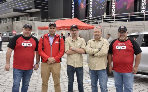 Francisco García, José Luis Valdez, Diego Freire, Franklin Buitrón y Darío Buitrón.