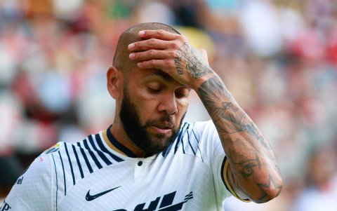 El brasileño Dani Alves está acusado de violación y se encuentra detenido en España.