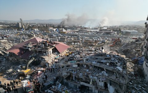 Las labores de rescate continúan.