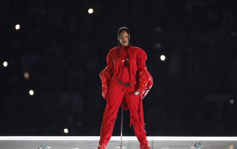 La aparición de Rihanna fue una de las más esperadas, luego de siete años alejada de los escenarios.