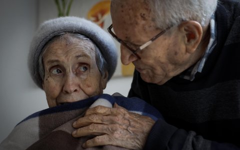 Jesús ha tenido que lidiar con la difícil de la enfermedad de su esposa, pero menciona que no podría vivir sin ella.