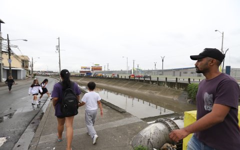 La comunidad pide que se haga más control y limpieza en los espacios públicos de la Zonal.