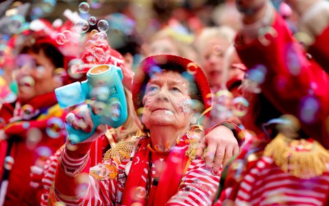 La gente ha estado celebrando el carnaval en Colonia desde la Edad Media. En su forma actual, el Carnaval de Colonia solo se celebra desde hace unos 190 años.