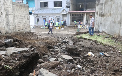 Urdenor 2. Un deslizamiento afectó al menos a 10 familias.