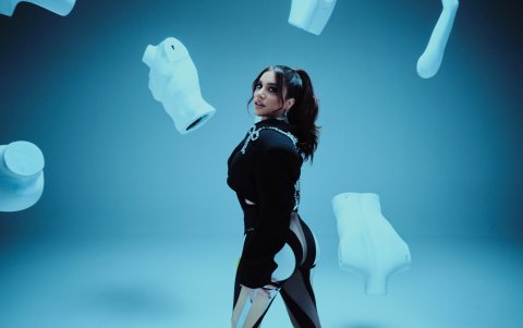 El vídeo oficial fue grabado bajo la dirección de Punto 8 en Medellín.