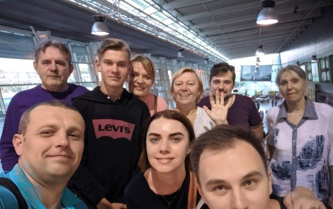 Recuerdo. Es la familia de la ucraniana Tetiana Kostiuk “en una última foto”. Espera visitarlos.