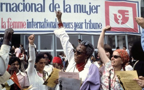 La Conferencia Mundial del Año Internacional de la Mujer se inaugura en el Gimnasio Juan de la Barrera de Ciudad de México el 19 de junio de 1975.