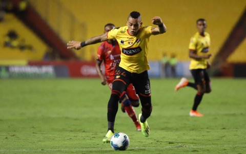 En 2019, Barcelona arrancó goleando 5-2 a El Nacional.