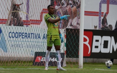 Foto de Carlos Ortiz, portero ecuatoriano de 30 años, durante su paso por el Mushuc Runa.