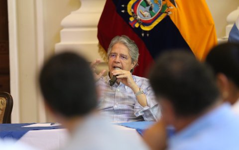 El presidente Lasso ofreció unas palabras a los medios de comunicación antes de que empiece la reunión.