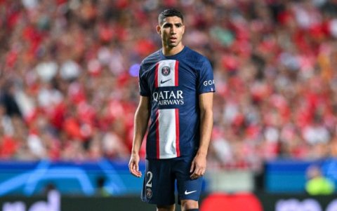 Hakimi en un partido de la Ligue 1 con la camiseta del PSG.